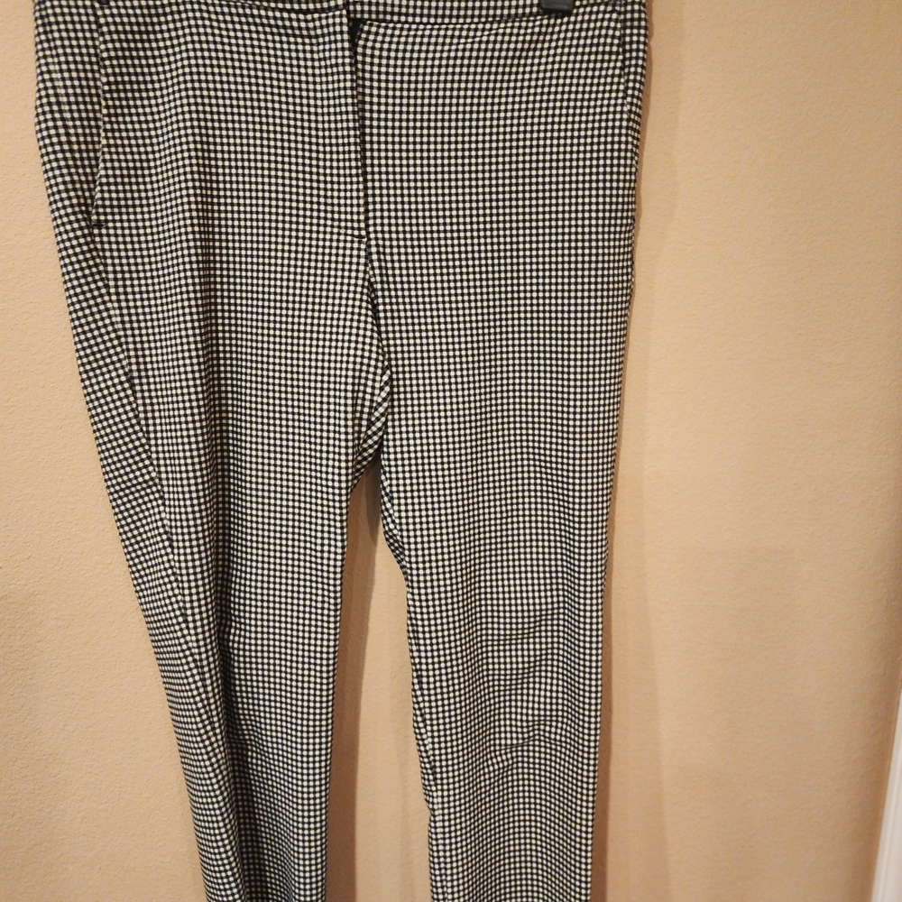 Zara Women's Black and White Checkered Pants